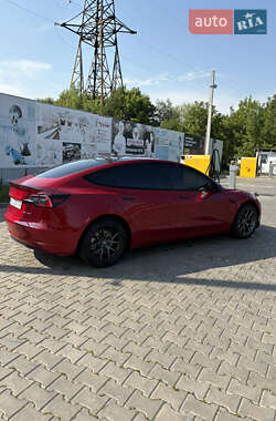 Седан Tesla Model 3 2021 в 