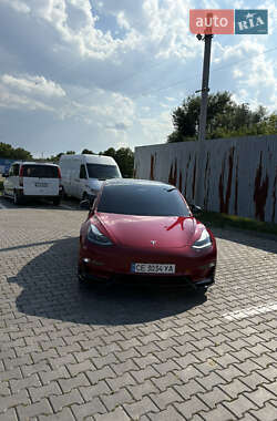 Седан Tesla Model 3 2021 в 