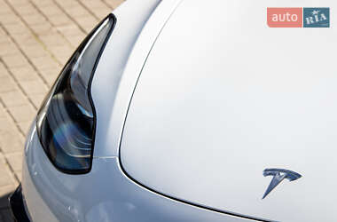Седан Tesla Model 3 2018 в 