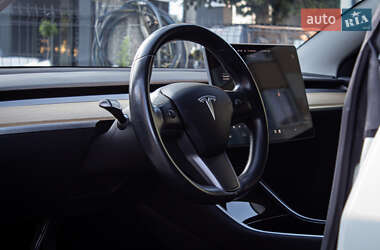 Седан Tesla Model 3 2018 в 