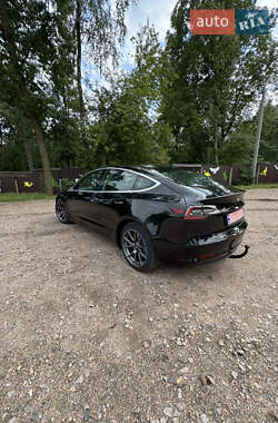 Седан Tesla Model 3 2020 в 