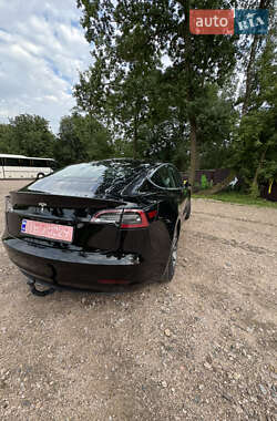 Седан Tesla Model 3 2020 в 