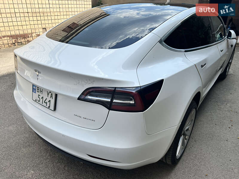 Седан Tesla Model 3 2019 в Одессе