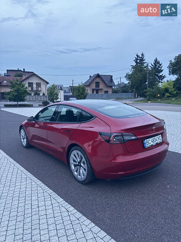 Седан Tesla Model 3 2020 в Львові