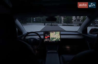 Седан Tesla Model 3 2020 в 