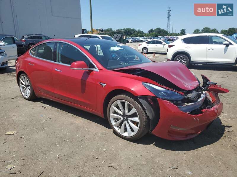 Седан Tesla Model 3 2018 в Ивано-Франковске
