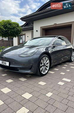 Седан Tesla Model 3 2018 в 