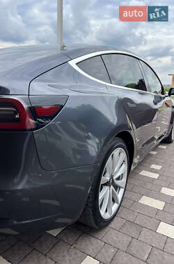 Седан Tesla Model 3 2018 в 