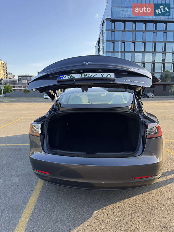 Седан Tesla Model 3 2018 в Киеве