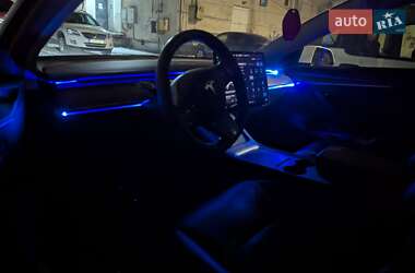 Седан Tesla Model 3 2022 в 