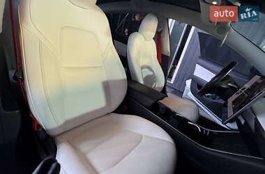 Седан Tesla Model 3 2019 в Киеве