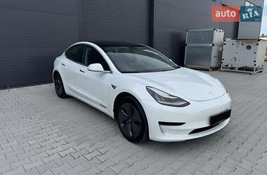 Седан Tesla Model 3 2020 в Житомире