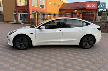 Седан Tesla Model 3 2023 в 
