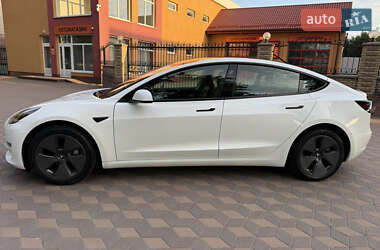 Седан Tesla Model 3 2023 в 