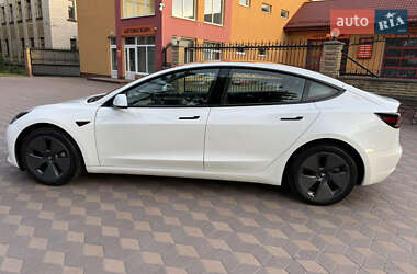 Седан Tesla Model 3 2023 в 