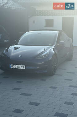 Седан Tesla Model 3 2021 в Львові