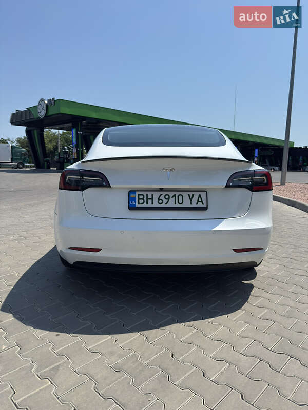 Седан Tesla Model 3 2022 в Одесі