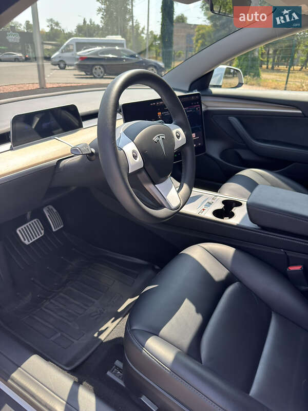 Седан Tesla Model 3 2022 в Одесі