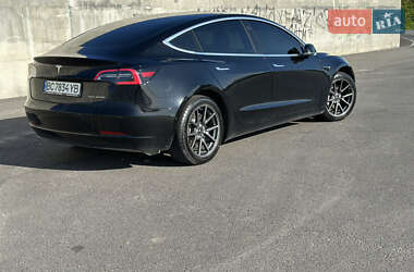 Седан Tesla Model 3 2019 в 