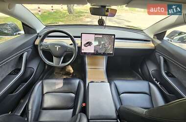 Седан Tesla Model 3 2018 в 