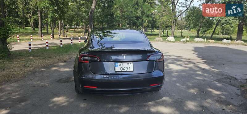 Седан Tesla Model 3 2018 в Павлограді