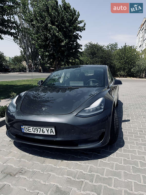 Седан Tesla Model 3 2020 в Николаеве
