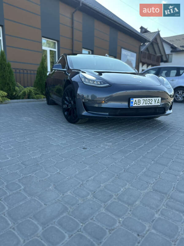 Седан Tesla Model 3 2017 в Вінниці