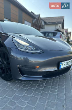 Седан Tesla Model 3 2017 в 