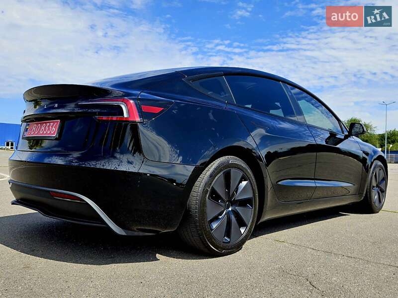 Седан Tesla Model 3 2024 в Днепре