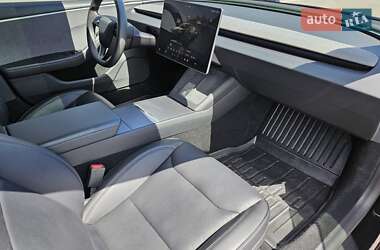 Седан Tesla Model 3 2024 в 