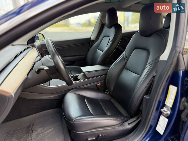 Седан Tesla Model 3 2018 в Харькове