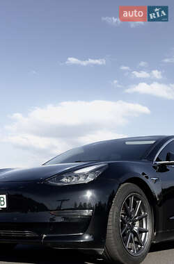 Седан Tesla Model 3 2018 в 