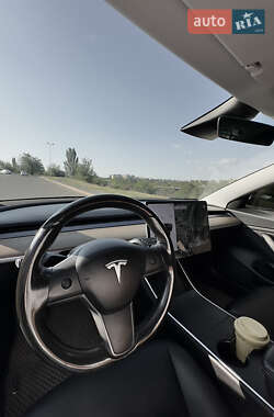 Седан Tesla Model 3 2018 в 