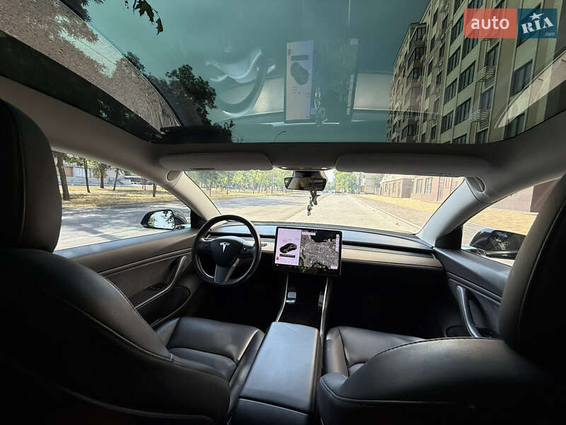 Седан Tesla Model 3 2019 в Николаеве