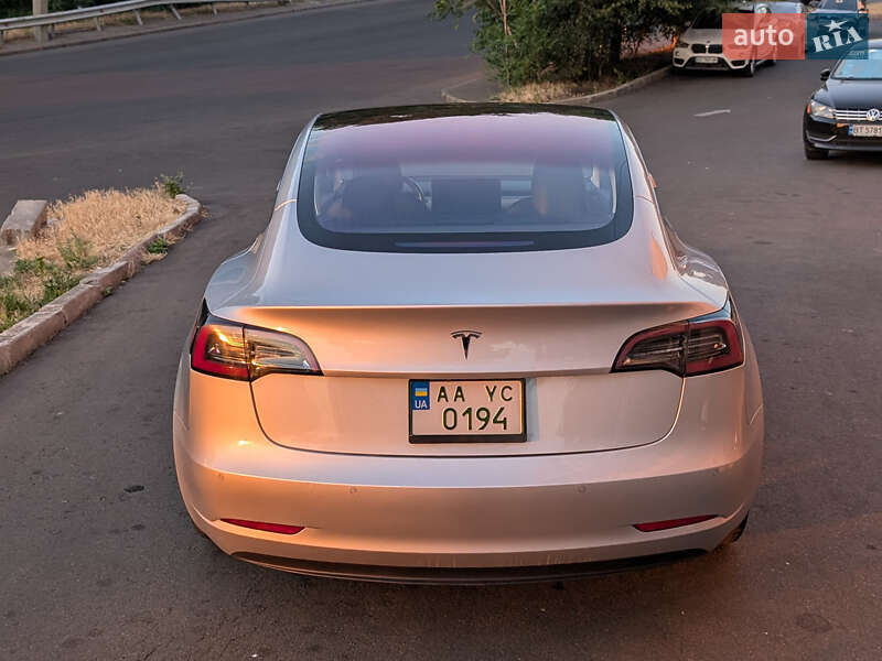 Седан Tesla Model 3 2018 в Одессе