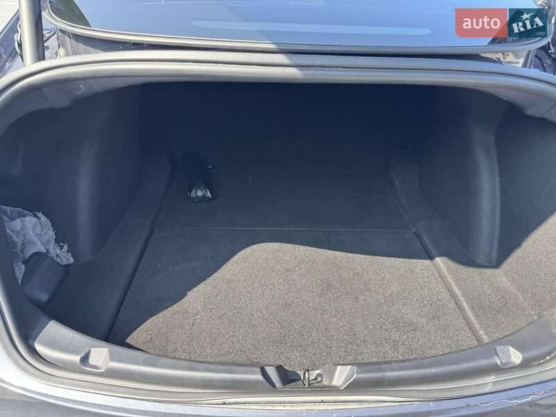 Седан Tesla Model 3 2022 в Киеве