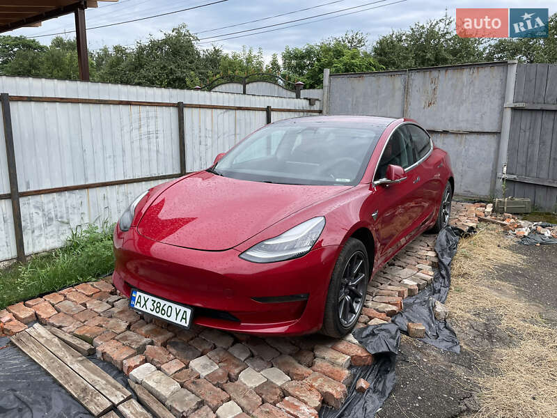 Tesla Model 3 2019