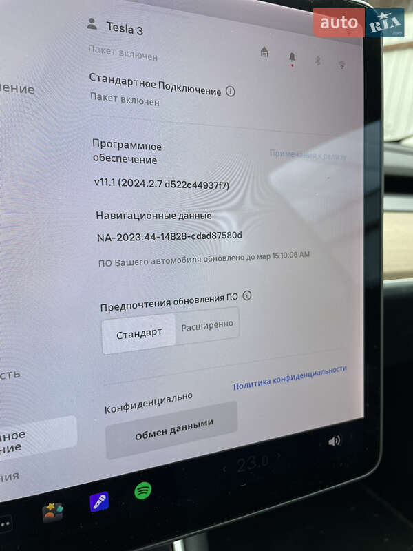 Седан Tesla Model 3 2019 в Сумах
