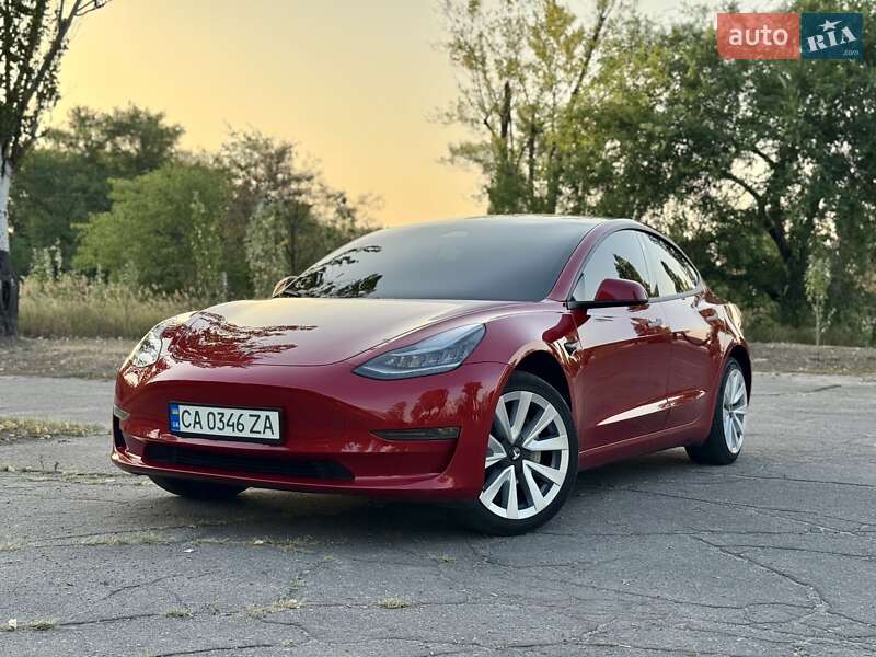 Седан Tesla Model 3 2020 в Каменском