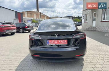 Седан Tesla Model 3 2019 в 