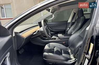 Седан Tesla Model 3 2019 в 