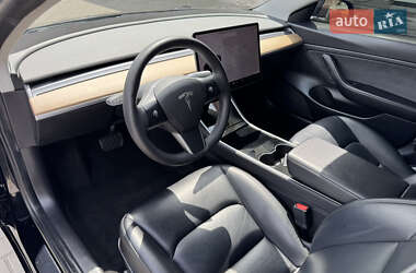 Седан Tesla Model 3 2019 в 