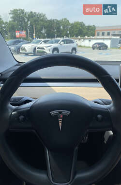 Седан Tesla Model 3 2017 в 