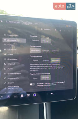 Седан Tesla Model 3 2017 в 