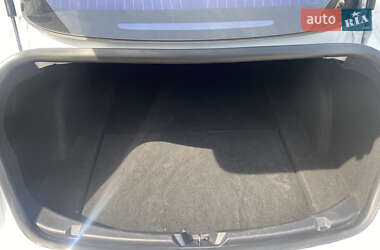 Седан Tesla Model 3 2017 в 