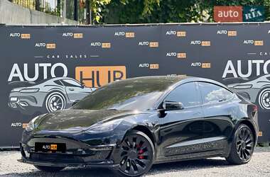 Седан Tesla Model 3 2023 в 