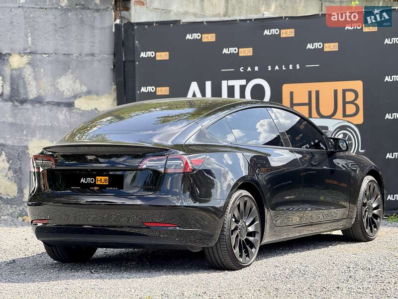 Седан Tesla Model 3 2023 в Харькове
