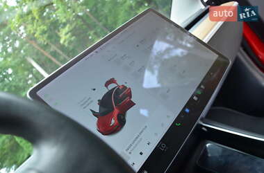 Седан Tesla Model 3 2020 в 