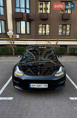 Седан Tesla Model 3 2019 в 
