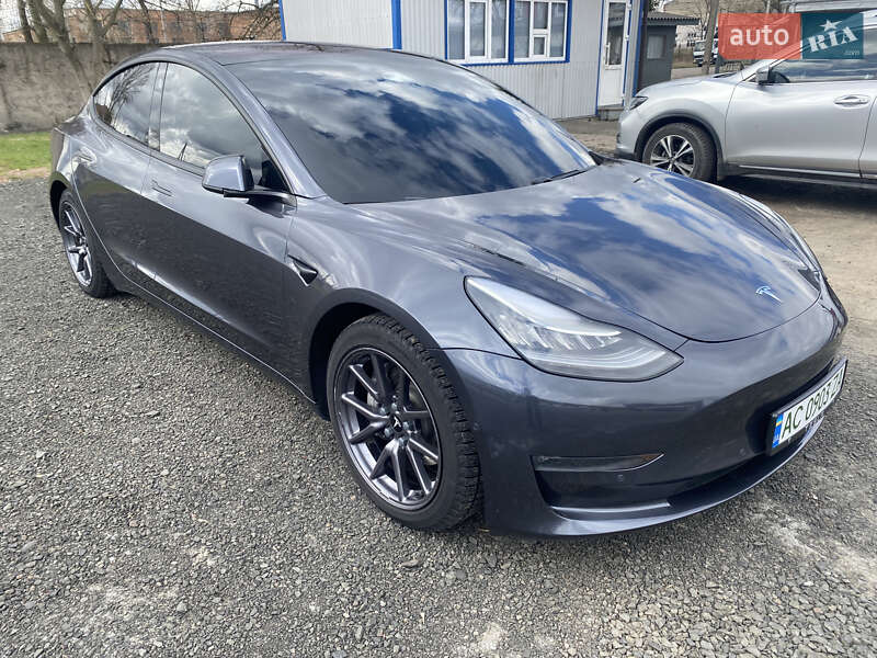 Tesla Model 3 2018